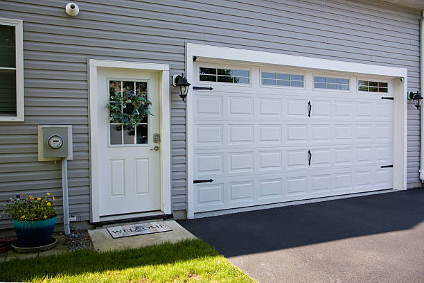 24/7 Emergency Garage Door Installation experts in Bude, MS